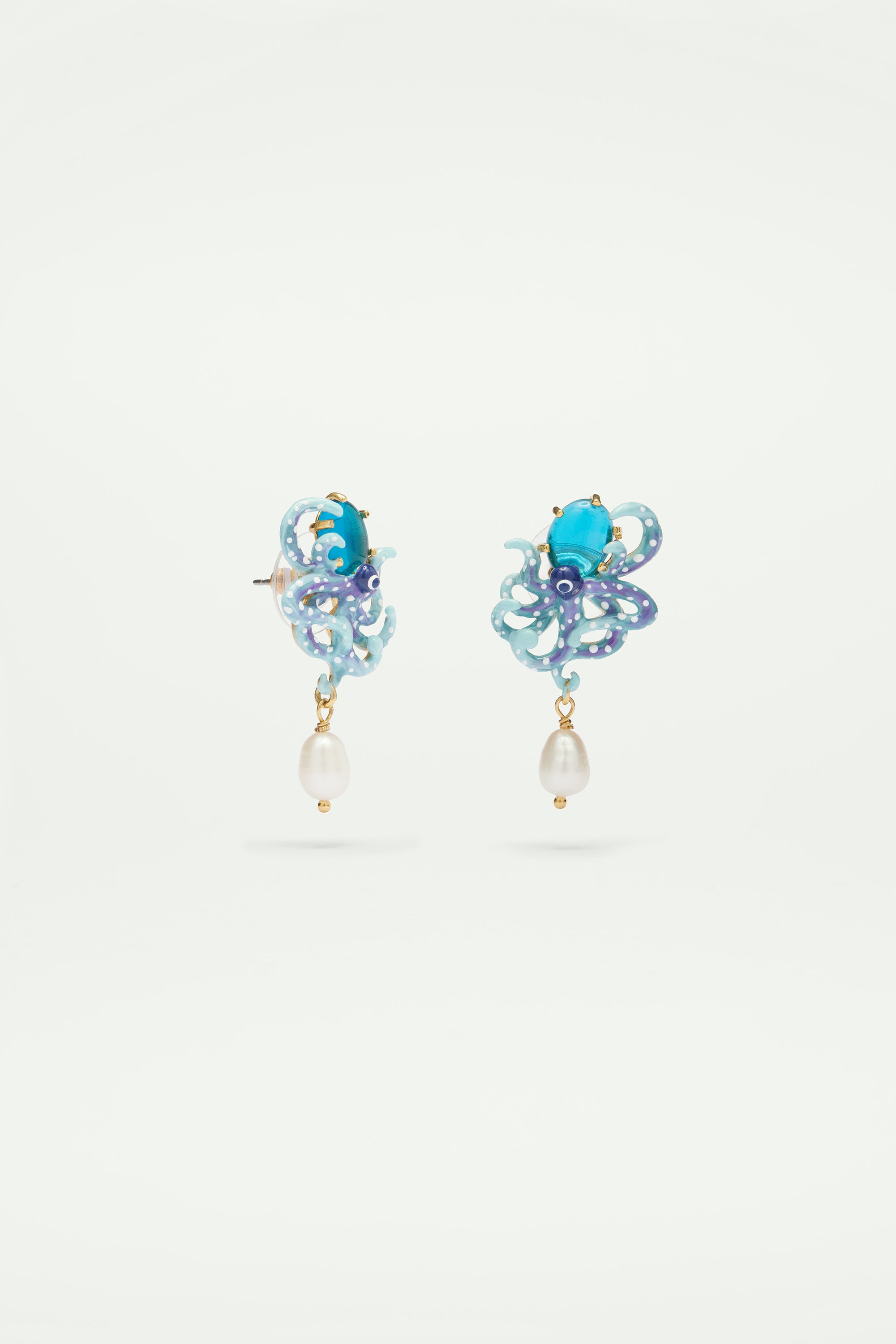 Boucles d'oreilles tiges pieuvre bleue émaillée, pierre en verre taillé bleu et perle nacrée