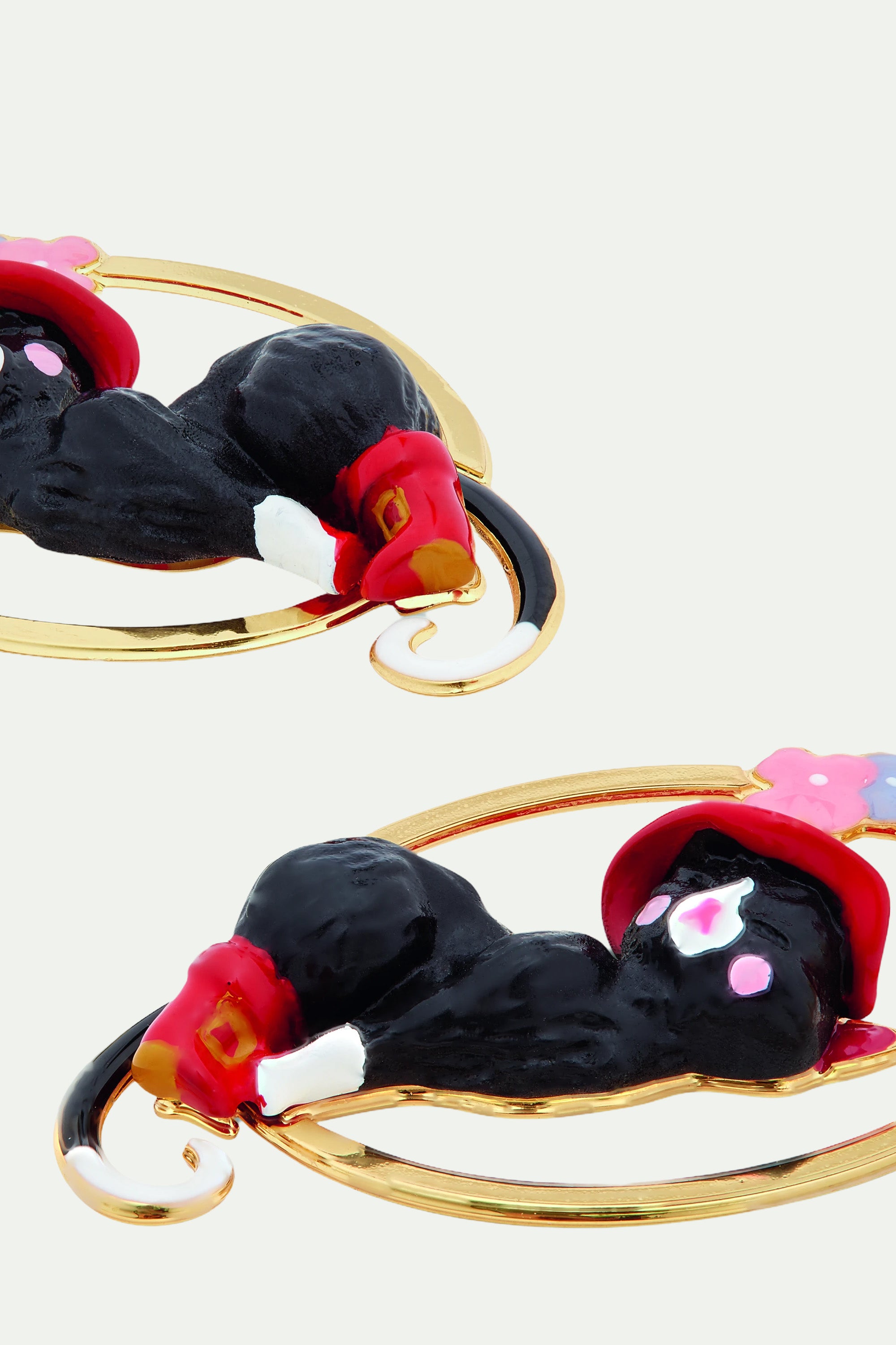 Boucles d'oreilles tiges créoles chat charmant et fleurs