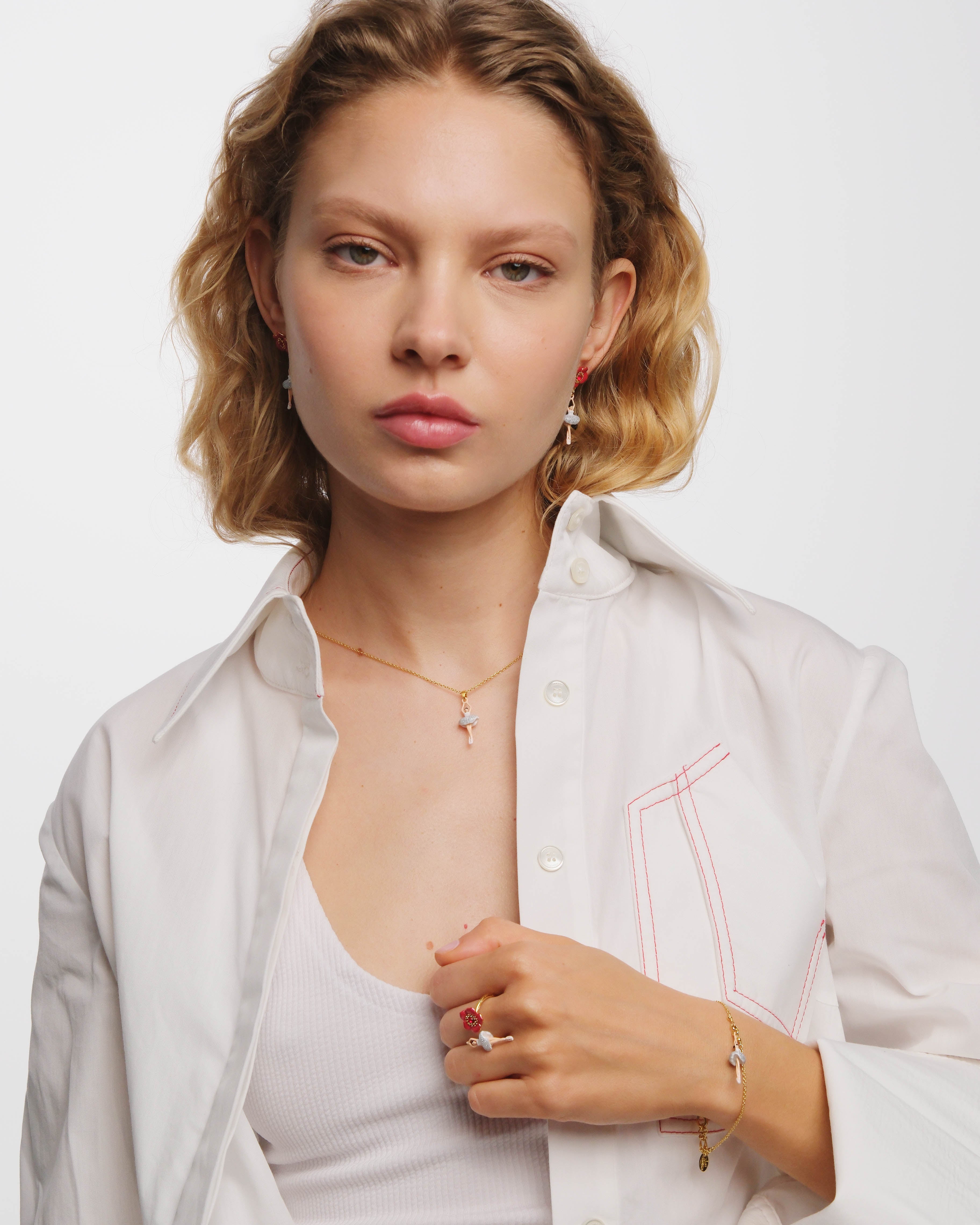 Bague ajustable ballerine et fleur rouge