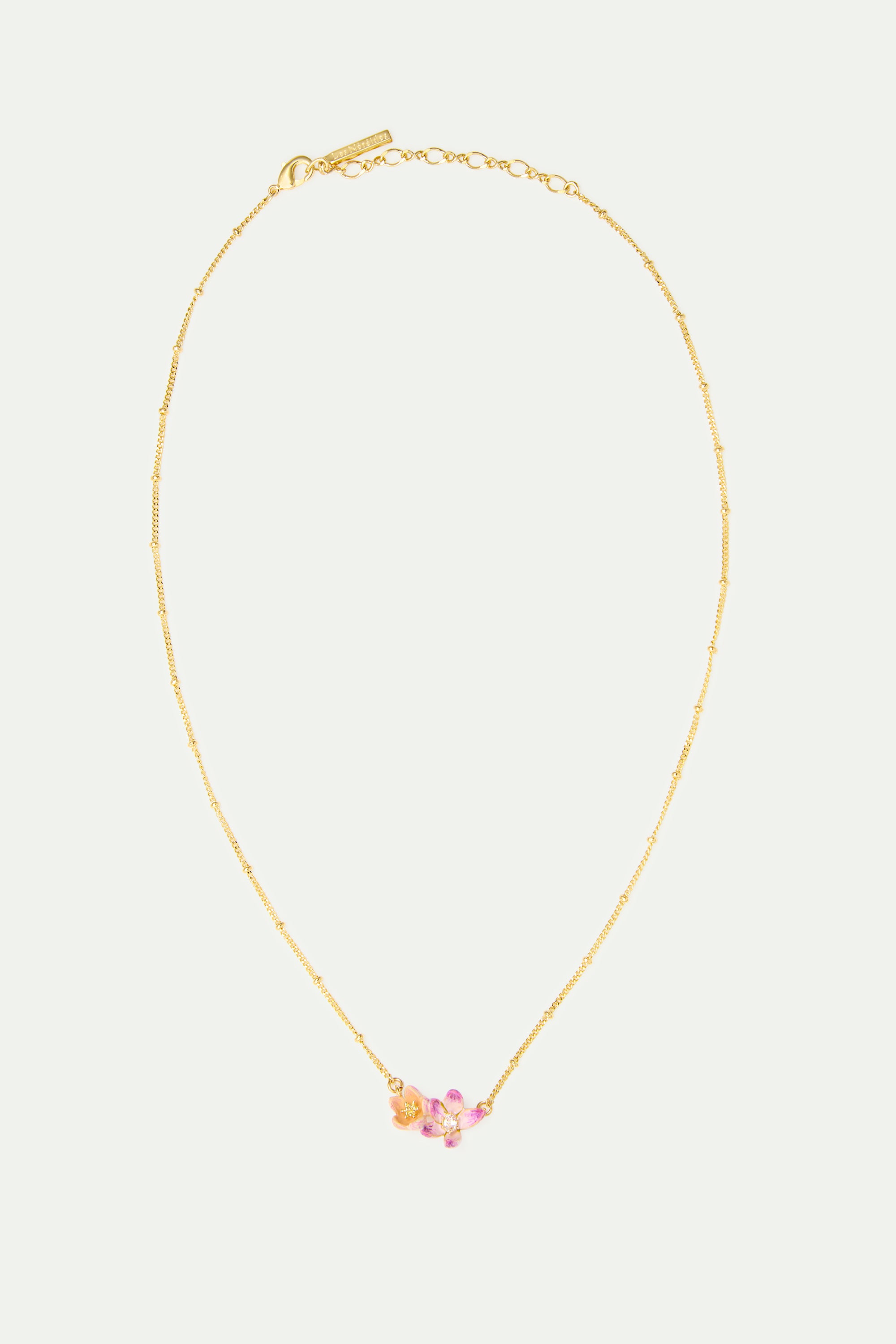 Collier fleur d'Hellébore rose et fleur Hellébore violette et oxyde de zirconium