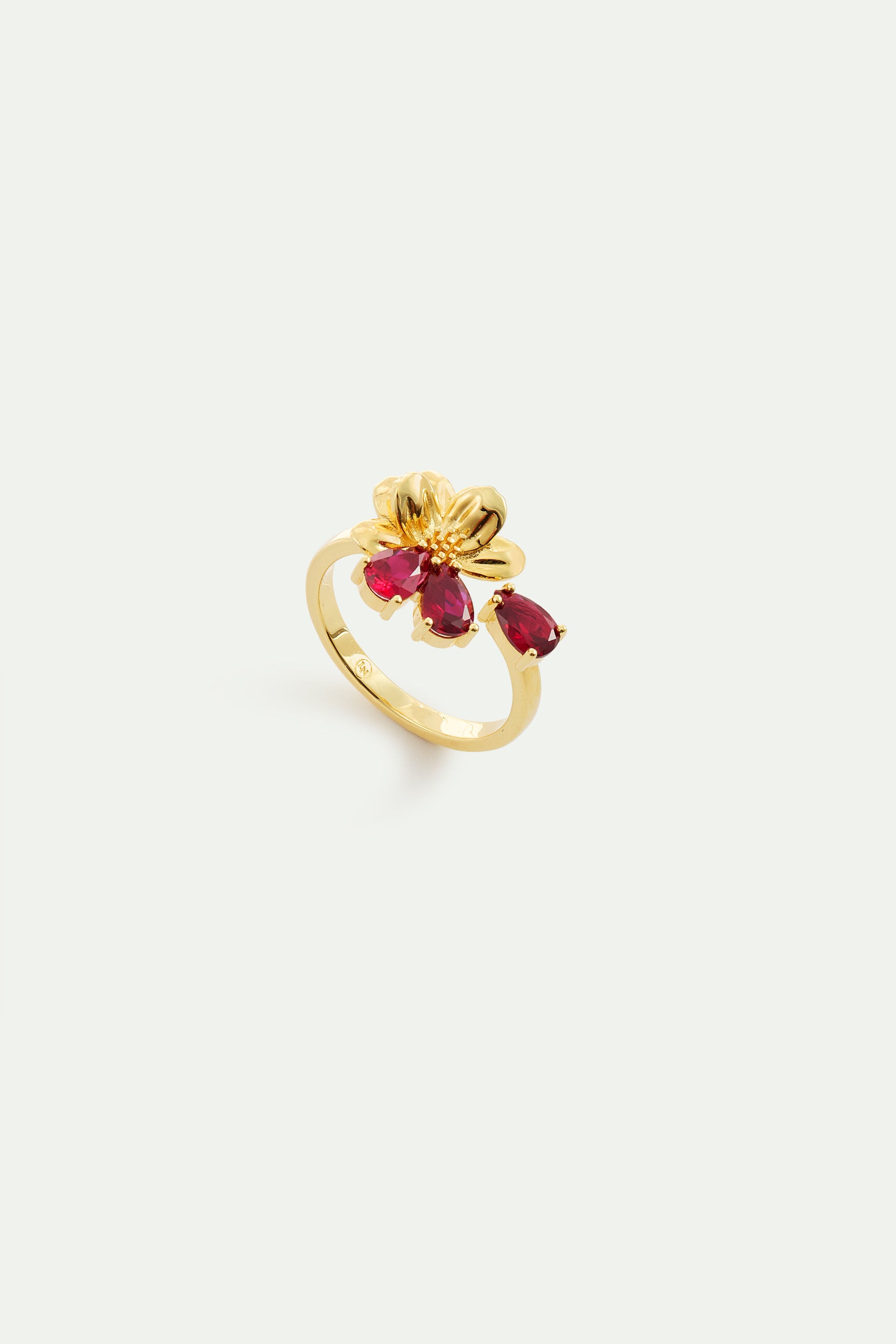 Bague ajustable dorée fleur de cosmos et pierres rouges