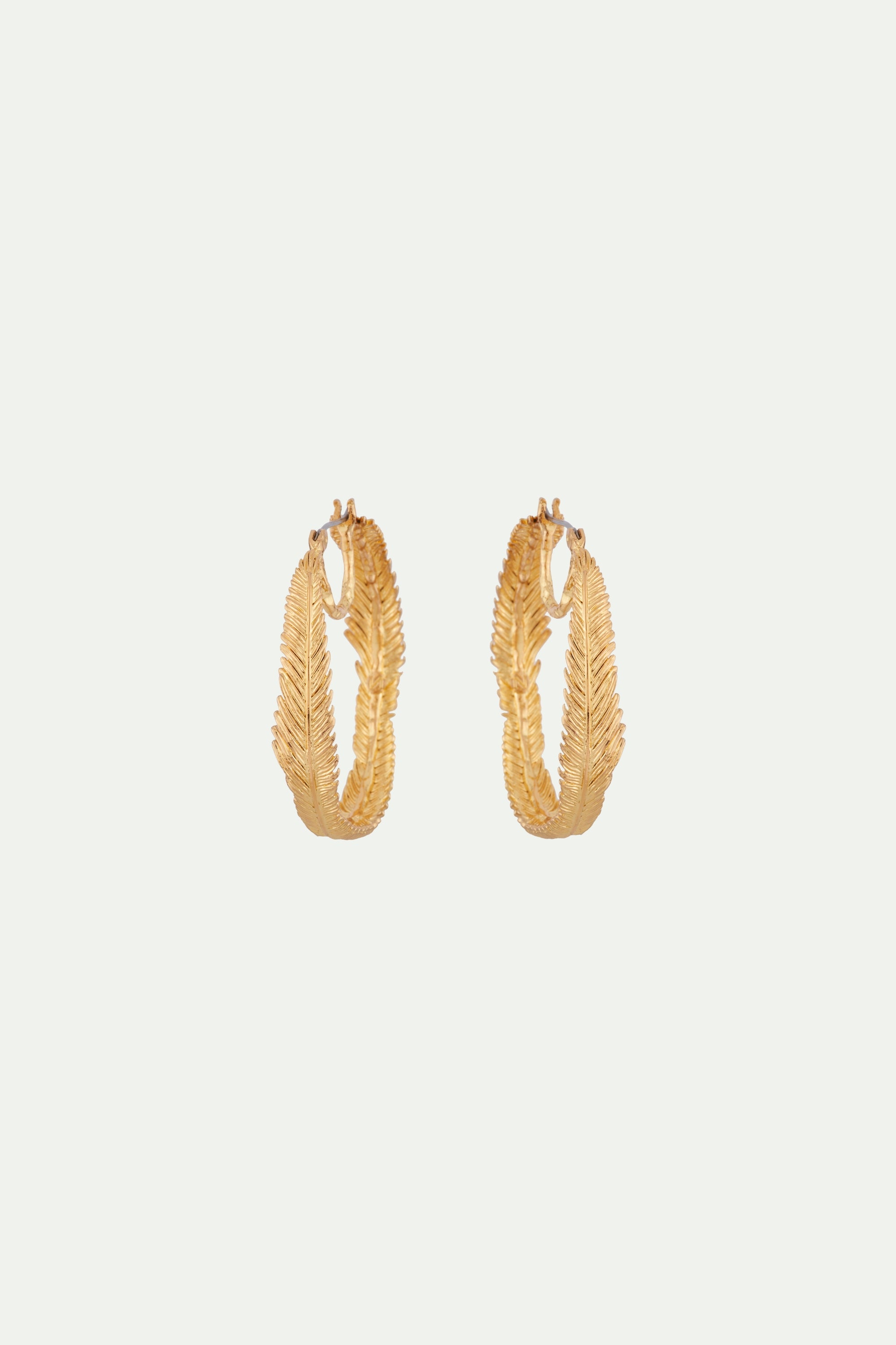 Hoop seagull feathers