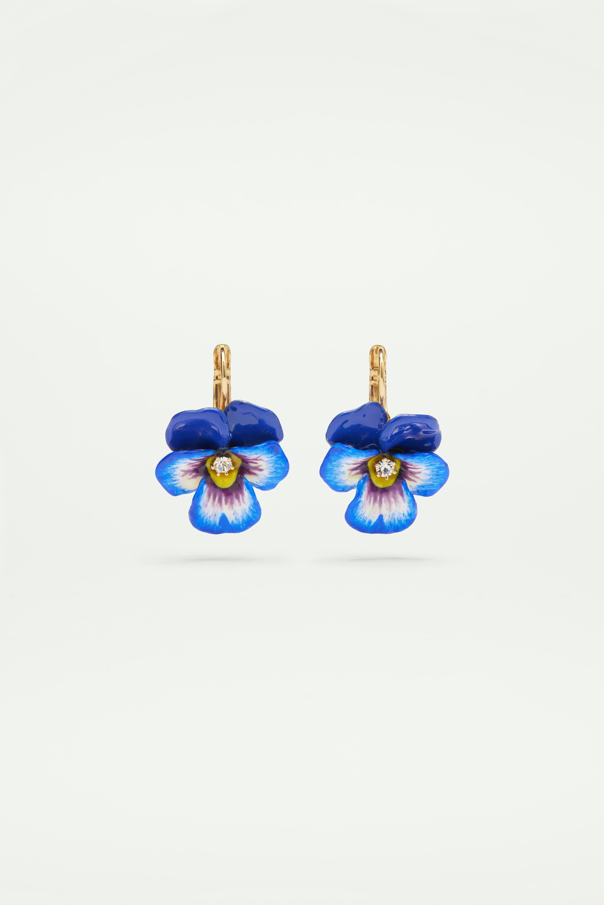 Boucles d'oreilles dormeuses pensée bleu et cristal