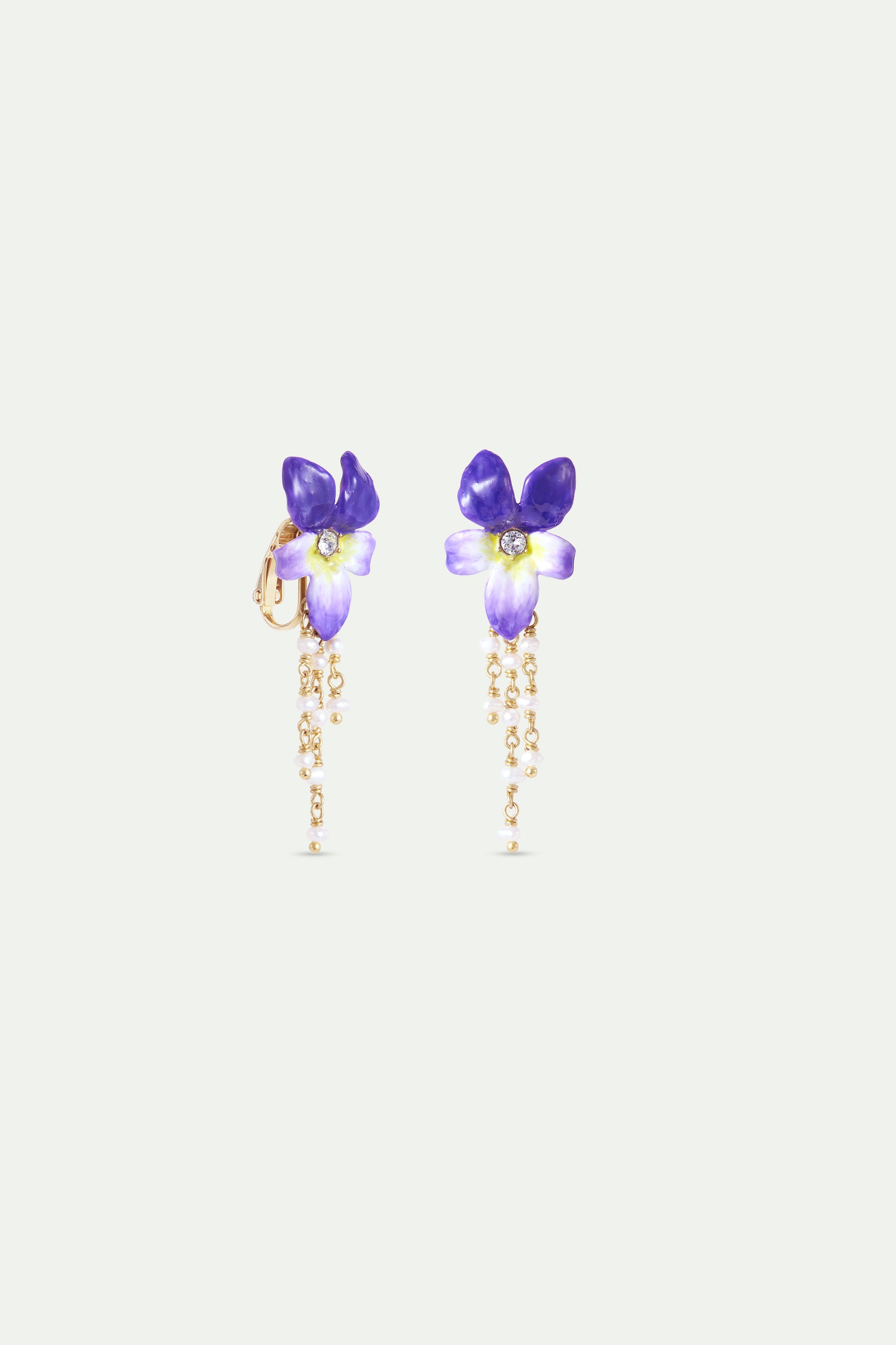 Boucles d'oreilles pendantes violette et perles de culture